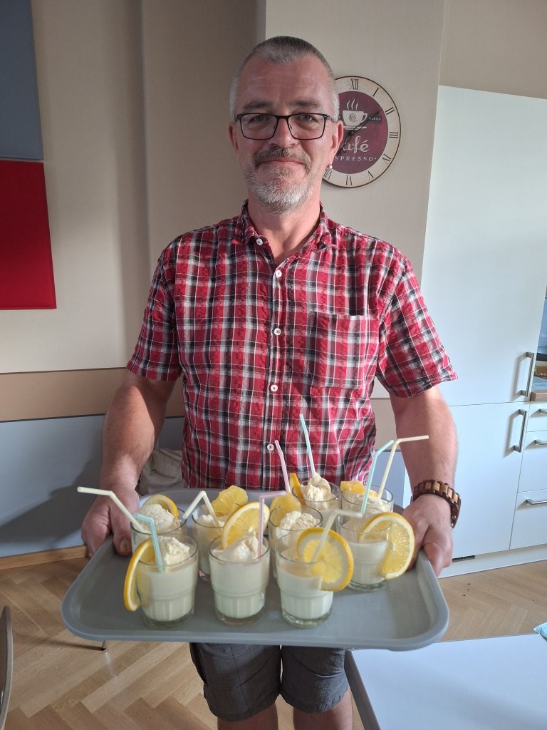 Drinks werden serviert komp